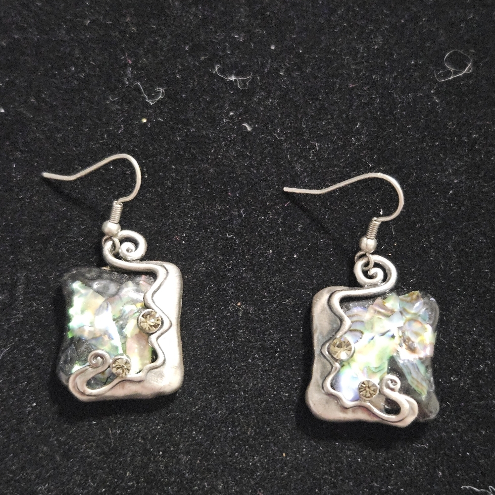 Chico's Silver-Tone Iridescent Necklace And Earrings Set